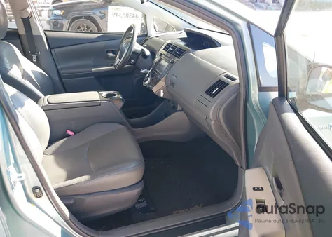 2014 Toyota Prius V Three z USA, uszkodzony, nr VIN JTDZN3EU2E3331495